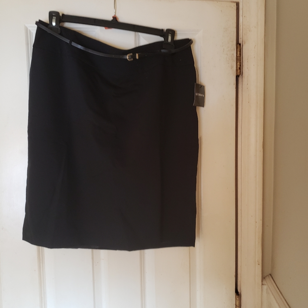 NWT LIZ CLAIBORNE PENCIL SKIRT